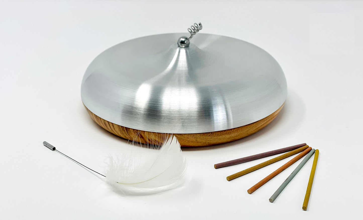 jikou : A new type of incense holder that rotates incense. / 時香：お香がまわる新感覚お香立て /